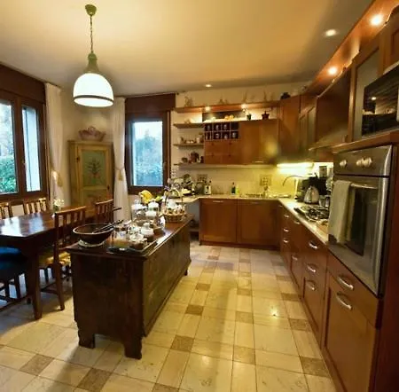 Liberty Daire Venedik-Lido